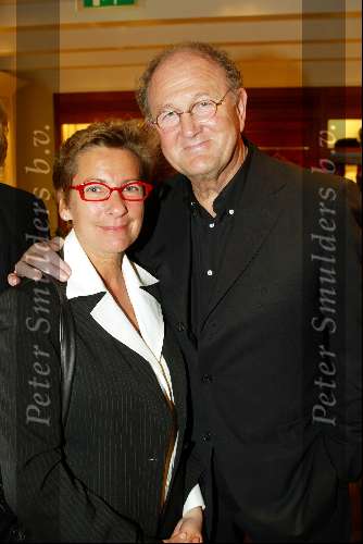 Amsterdam 16 april 2003
Opening Ralph Lauren store op pc hooftstraat .
joop v d ende met janine v d ende