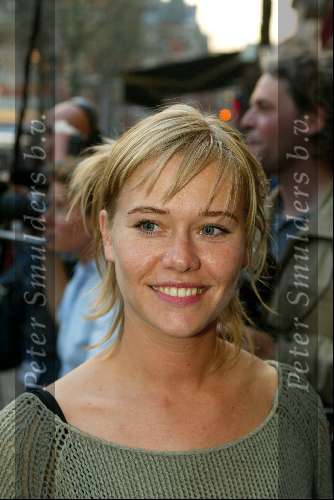 Amsterdam 16 april 2003
premiere van god los.
liesbeth kamerling