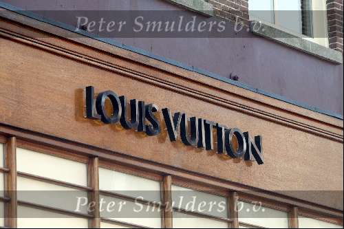 Amsterdam 22 april 2003
louis vuitton op pc hooftstraat