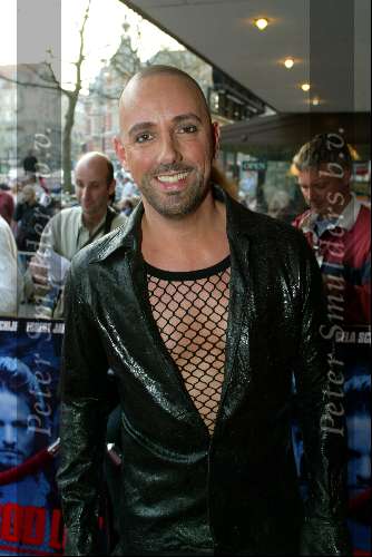 Amsterdam 16 april 2003
premiere van god los.
maik de Boer