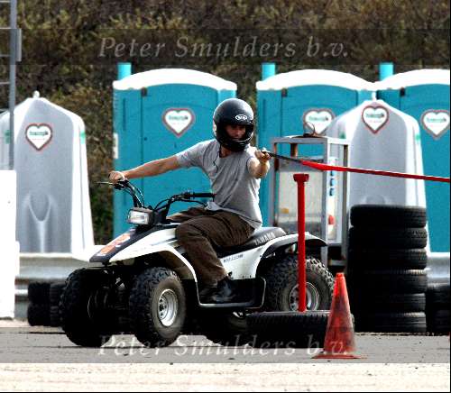 Zandvoort 24 april 2003
Marc v d Loo op een buggy