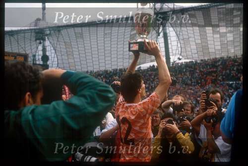 Munchen, 25 juni 1988 Finale Europees Kampioenschap 1988
Finale Nederland-Rusland, eindstand 2-0
1-0 door Ruud Gullit en 2-0 door Marco v Basten