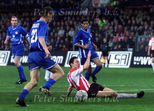 Eindhoven, 15 maart 
1/4 finale UEFA-Cup PSV-FCKaiserslautern, eindstand  1-1
Mark v Bommel
