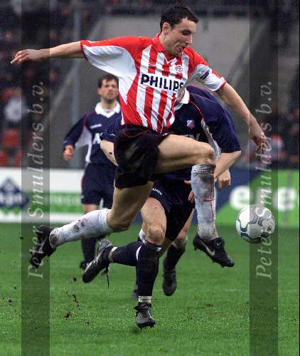Eindhoven, 18 maart 2001
Kompetitie PSV-FC Utrecht, eindstand 5-1
Mark v Bommel