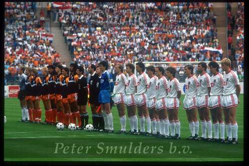 Munchen, 25 juni 1988 Finale Europees Kampioenschap 1988
Finale Nederland-Rusland, eindstand 2-0
1-0 door Ruud Gullit en 2-0 door Marco v Basten
Opstelling Hans v Breukelen Adri v Tiggelen -ERwin Koeman ronald Koeman Frank Rijkaard Gerald Vanenburg Marco v Basten Berry v Aerle Ruud Gullit