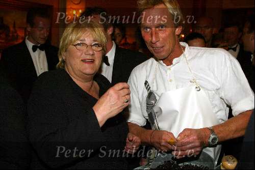 Amsterdam 8 april 2003
Premiere Johnny English. feest in hotel l\\\'europe
Nelly Fryda eet oesters