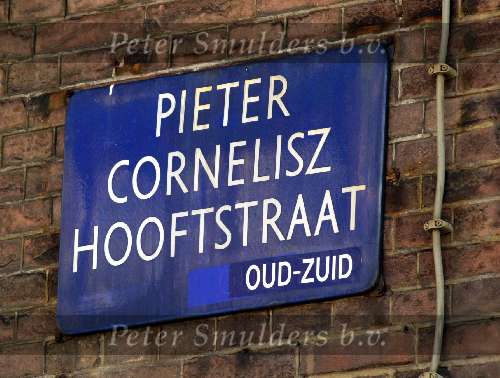 Amsterdam 22 april 2003
naambord pc hooftstraat