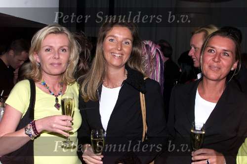 Amsterdam 19 maart 2001
Modeshow Monique Colignon.
Paulette Schroder met vriendinnen