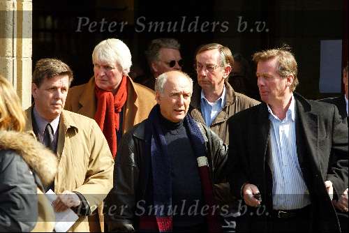 Naarden 8 april 2003
Begrafenis Jac Zwart (man marga Scheide)
peter koelewijn en Harry v hoof Jan Corduwener