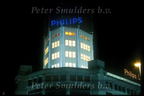 Het hoofdgebouw van Philips lighting
De witte dame