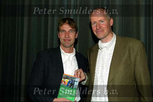 Amsterdam 11 april 2003
Presentatie boek Jan Roelfs in filmtheater
jan roelfs en pim verbeek