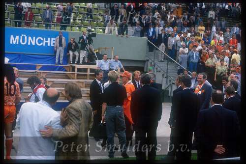 Munchen, 25 juni 1988 Finale Europees Kampioenschap 1988
Finale Nederland-Rusland, eindstand 2-0
1-0 door Ruud Gullit en 2-0 door Marco v Basten
Jacques Ruts