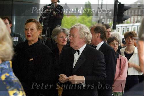Amsterdam 25 april 2003
Concert vanwege de 65 e verjaardag van koningin beatrix
rudi fuchs  met vrouw