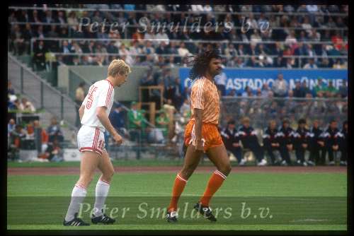 Munchen, 25 juni 1988 Finale Europees Kampioenschap 1988
Finale Nederland-Rusland, eindstand 2-0
1-0 door Ruud Gullit en 2-0 door Marco v Basten