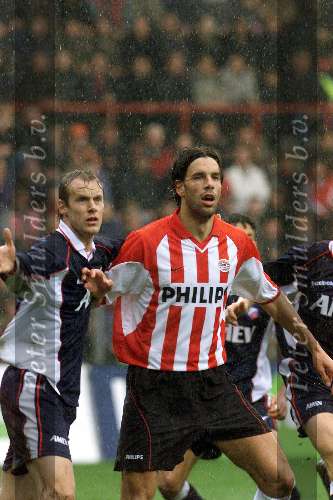 Eindhoven, 18 maart 2001
Kompetitie PSV-FC Utrecht, eindstand 5-1
Ruud v Nistelrooy en Tom v Mol