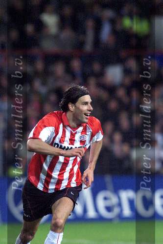 Eindhoven 31 maart 2001
PSV- fc Twente 2-1
Ruud v Nistelrooy blij na de 2-0
