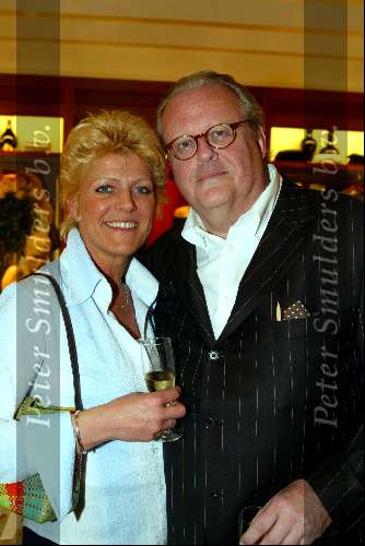 Amsterdam 16 april 2003
Opening Ralph Lauren store op pc hooftstraat .
simone kleinsma en guus verstraete