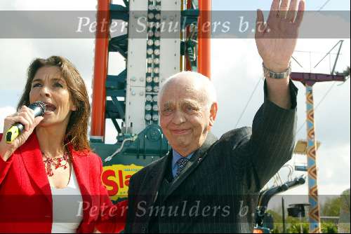 Slagharen 29 april 2003
Suzanne blokhuis met de oprichter van slagharen