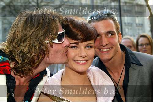 Amsterdam 16 april 2003
premiere van god los.
tygo gernandt met angela schijf en egbert jan weeber