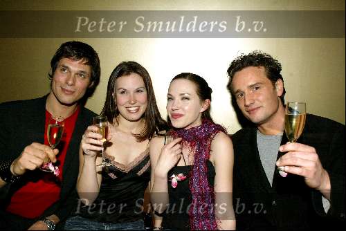Amsterdam 9april 2004
Adrienne Frantz (Bolt and Beautiful) in disco samen met Kenan Raven en Robin Rienstra