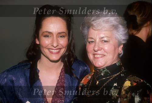 Amsterdam 30 november 1989
Premiere PURPER met Angela Groothuizen hier samen met 
haar moeder