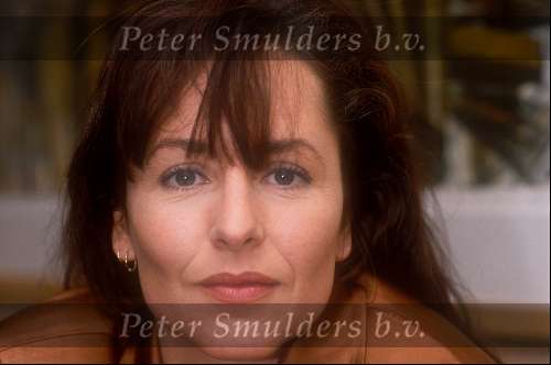 1998
Angela Groothuizen