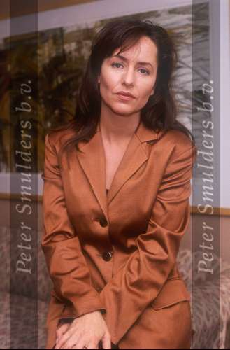 1998
Angela Groothuizen