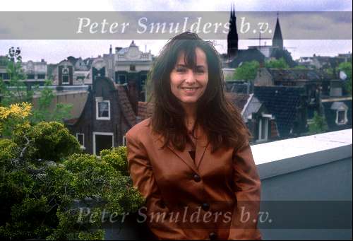 1998
Angela Groothuizen