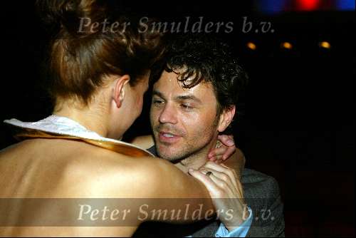 Amsterdam 16 april 2003
premiere van god los
angela schijf met man