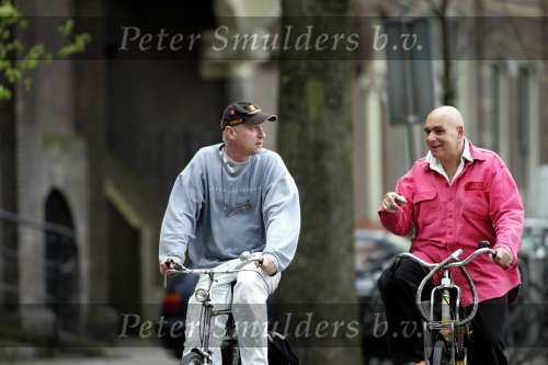 Amsterdam 28 april 2004
Arjan Ederveen met vriend op fiets