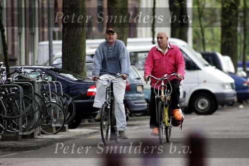 Amsterdam 28 april 2004
Arjan Ederveen met vriend op fiets
