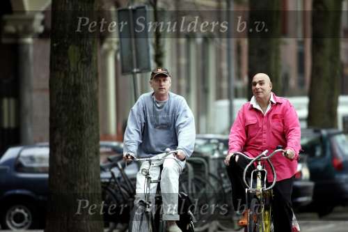 Amsterdam 28 april 2004
Arjan Ederveen met vriend op fiets
