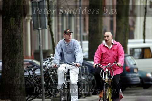 Amsterdam 28 april 2004
Arjan Ederveen met vriend op fiets
