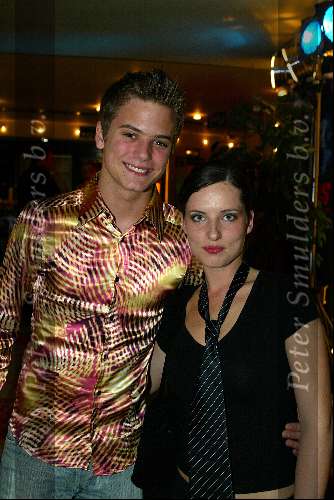 Amsterdam 16 april 2003
premiere van god los.
Aukje v Ginneken met Jim Idols