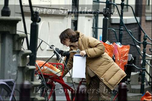Amsterdam 4 april 2003
Vrouw van Beau v Erven Dorens zwanger met de fiets