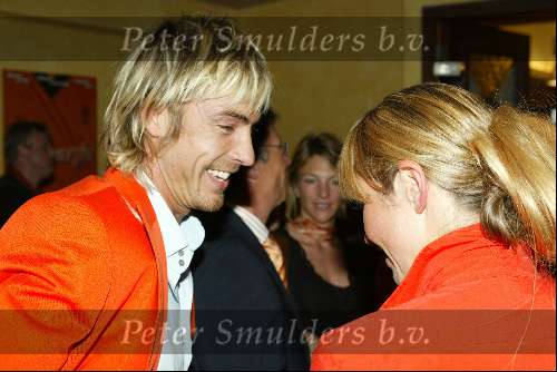 Amsterdam 19 april 2004
Premiere in Oranje in Amsterdam Arena.
Wendy v Dijk met Chris Zegers