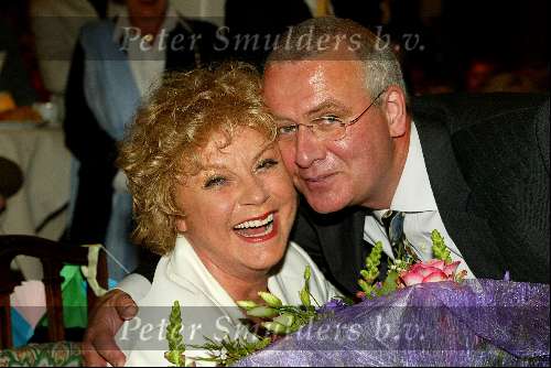 Soestduinen 26 april 2003
connie vink krijgt koninklijke onderscheiding
hier met man