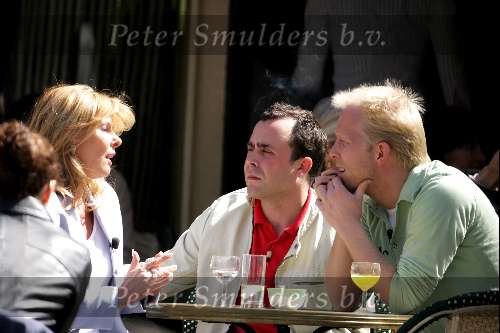 Amsterdam 23 april 2004
Elaine Vis op terras bij Joffers met Horrace Cohen en Danny Rook