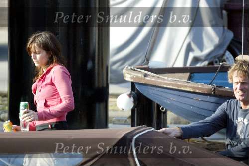 Amsterdam 12 april 2004
Jeroen Pauw en Daphne Bunskoek op woonboot.