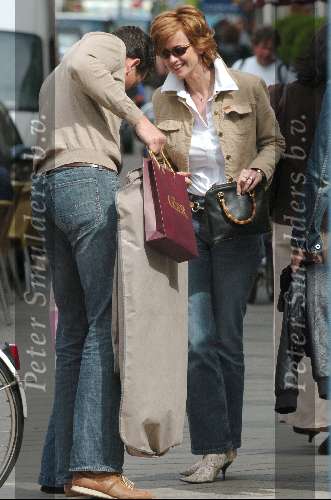 Amsterdam 22 april 2004
Richard Krajicek met Emma en Daphne Deckers op de pc hooftstraat. Deze dag zijn ze 10 jaar bij elkaar