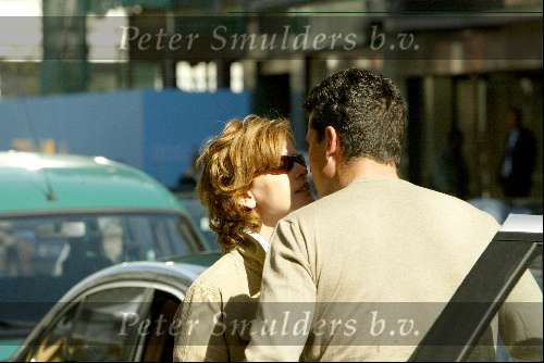 Amsterdam 22 april 2004
Richard Krajicek met Emma en Daphne Deckers op de pc hooftstraat. Deze dag zijn ze 10 jaar bij elkaar.kussend