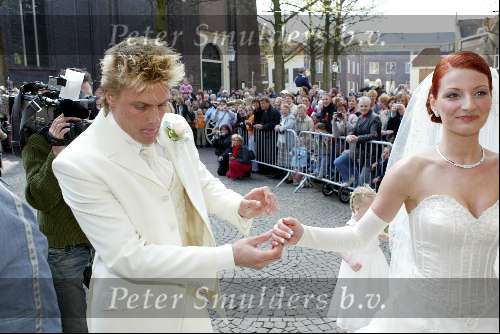 Vlaardingen 20 april 2004
Winston Post en Denise v Rijswijk trouwen op stadhuis Vlaardingen.