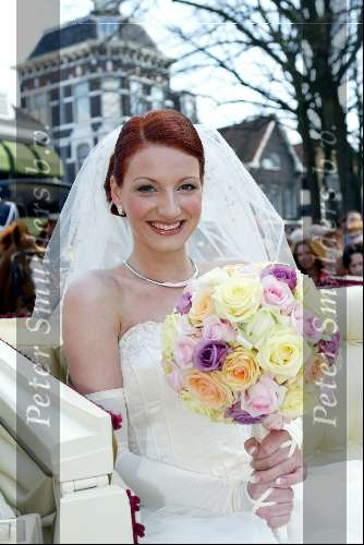 Vlaardingen 20 april 2004
Winston Post en Denise v Rijswijk trouwen op stadhuis Vlaardingen.