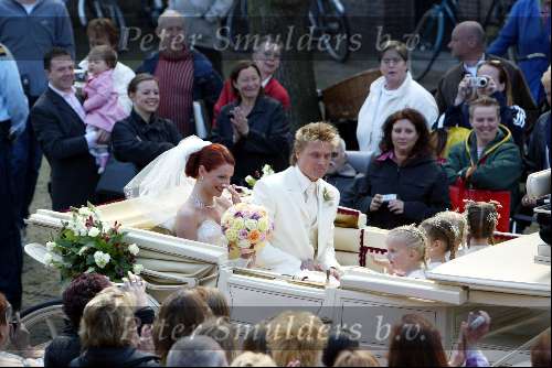 Vlaardingen 20 april 2004
Winston Post en Denise v Rijswijk trouwen op stadhuis Vlaardingen.