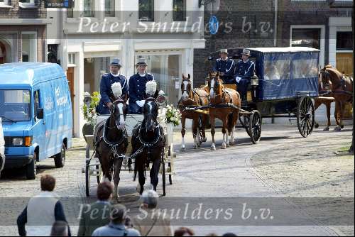 Vlaardingen 20 april 2004
Winston Post en Denise v Rijswijk trouwen op stadhuis Vlaardingen.