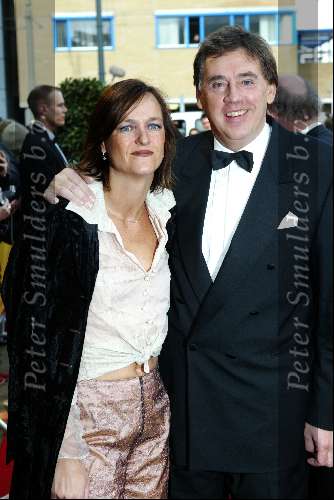 Scheveningen 4 april 2004
Premiere Lion King in Kurhaus.
Ed Nijpels met vrouw
