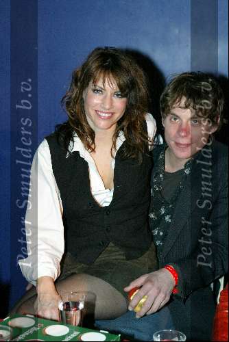 Amsterdam 10 april 2004
Presentatie boek Johnny Hoes in Heineken Music Hal.
Ellen ten Damme met vriend