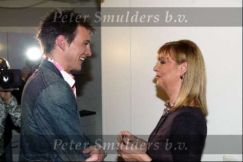 Hilversum 3 april 2004
Finale Idols in studio 22.
Eric Idols met Jerney Kaagman