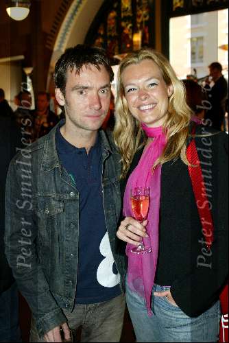 Amsterdam 19 april 2004
Presentatie cd voor Unicef in Hotel Americain.
Esther Hart met vriend