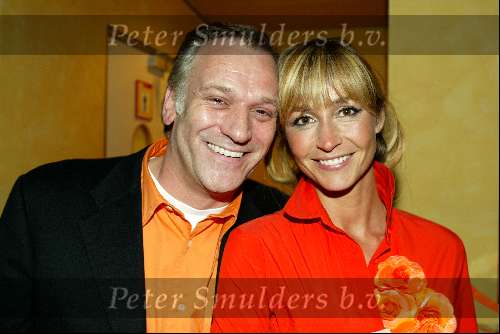 Amsterdam 19 april 2004
Premiere in Oranje in Amsterdam Arena.
Frank Wisse  en Wendy v Dijk